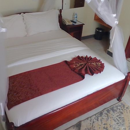 Acacia Country Inn Mbarara Bagian luar foto